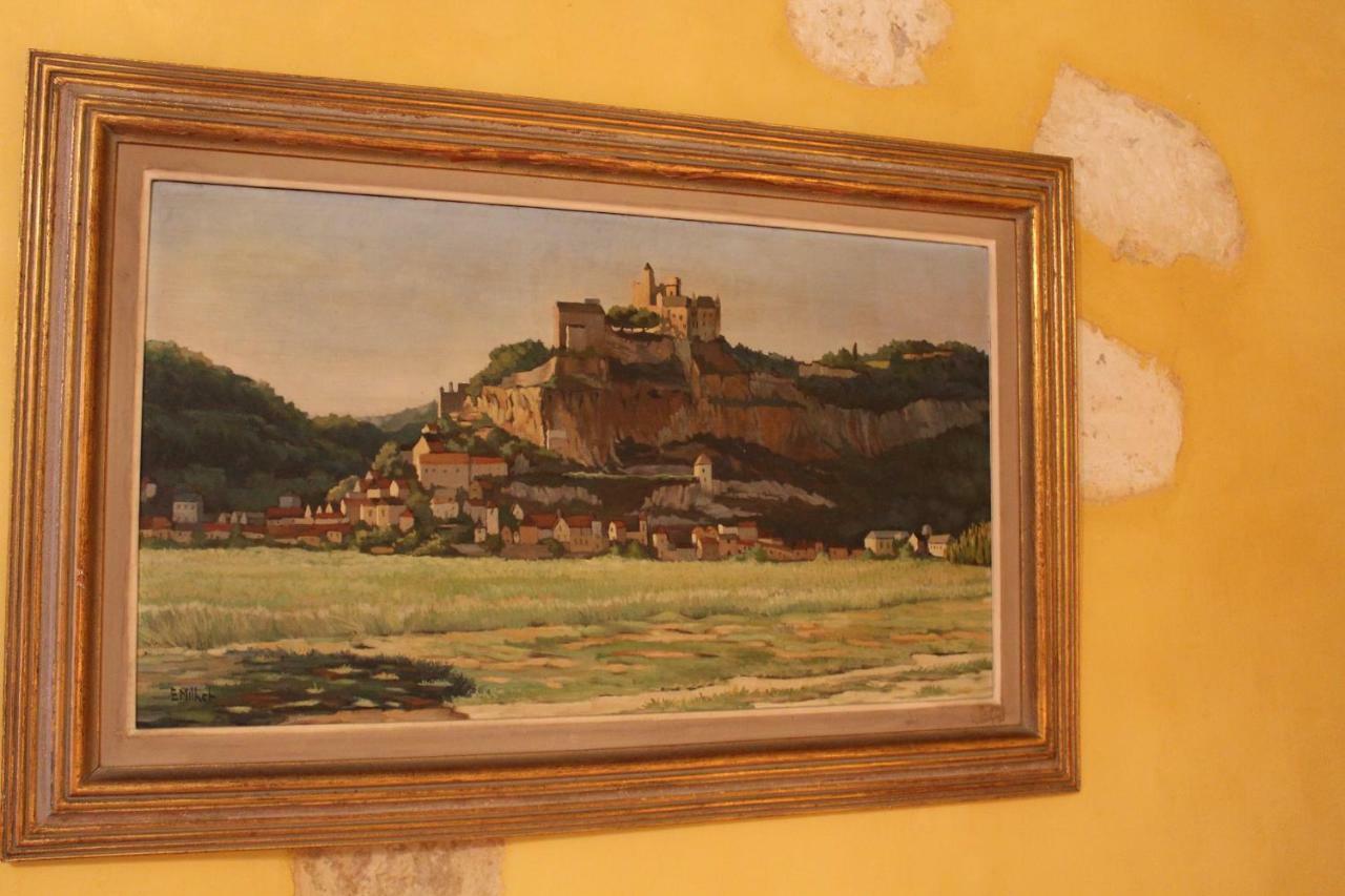 Chateau La Gentilhommiere Du Puits Notre-Dame 30 Rue De L'Eglise 24110 Saint Leon Sur L'Isle מראה חיצוני תמונה